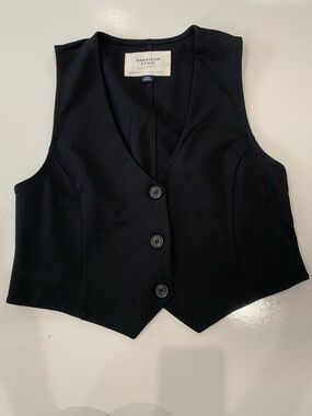 American Eagle Outfitters Black V-Neck Vest woman’s size L excellent condition